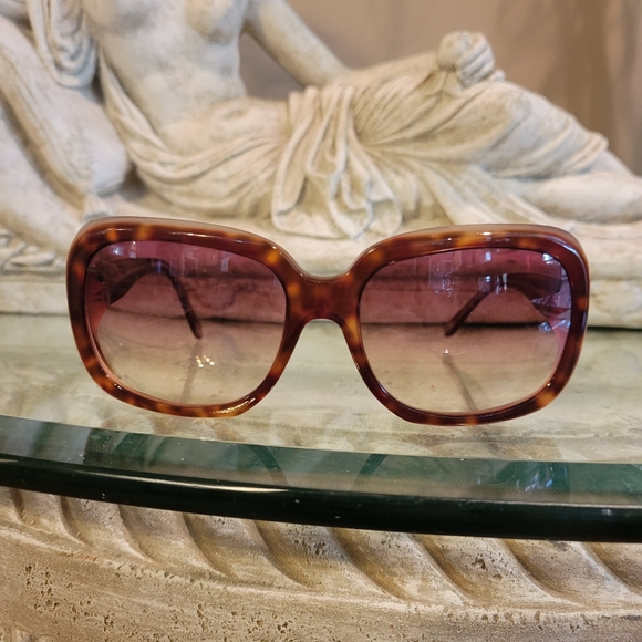 Tiffany & Company TF 4034 Pillow Shape Perscription Sunglasses. #496 - Picture 3 of 16